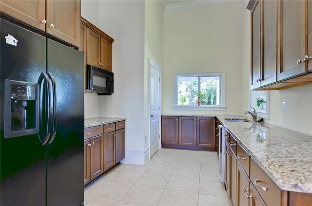 6806 MUNCASTER COURT, Tampa, FL 33625