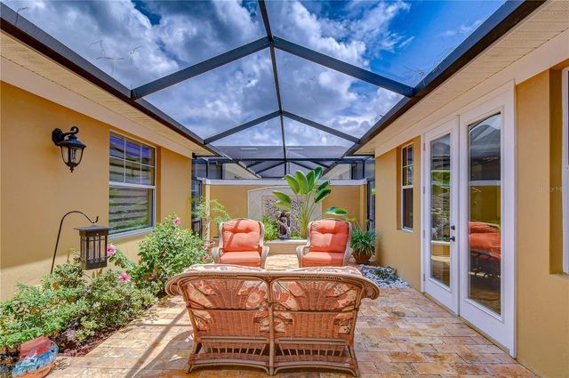 6806 MUNCASTER COURT, Tampa, FL 33625
