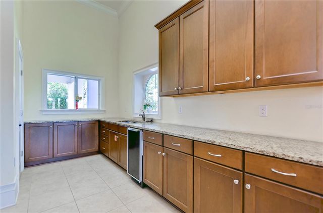 6806 MUNCASTER COURT, Tampa, FL 33625