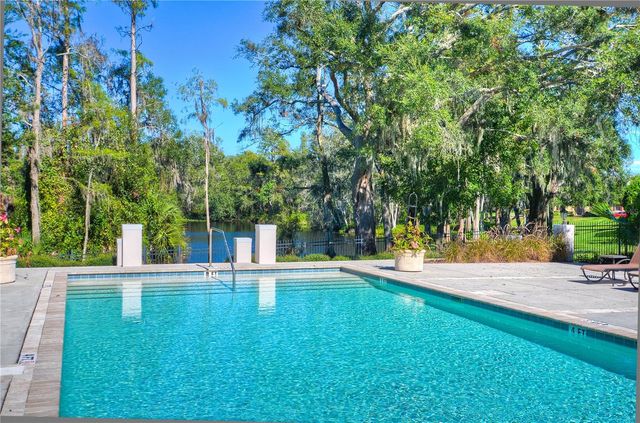 6806 MUNCASTER COURT, Tampa, FL 33625