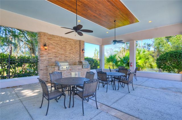 6806 MUNCASTER COURT, Tampa, FL 33625