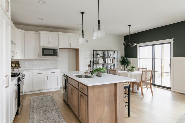 3313 NW Prescott Court, Grimes, IA 50111