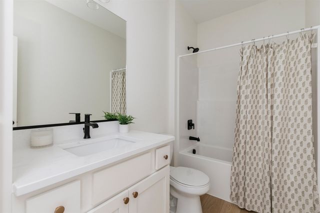 3313 NW Prescott Court, Grimes, IA 50111