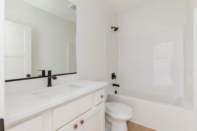 3313 NW Prescott Court, Grimes, IA 50111