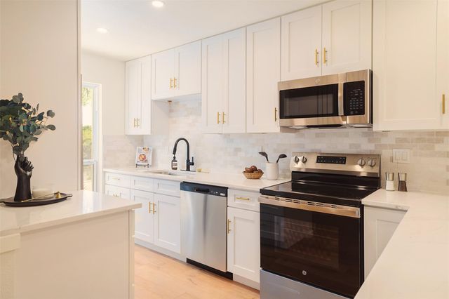 3802 Southway DR, Austin, TX 78704