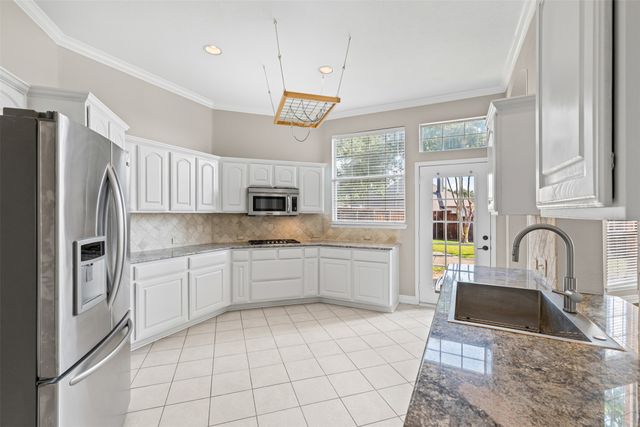 5105 Natchez Drive, Rowlett, TX 75088