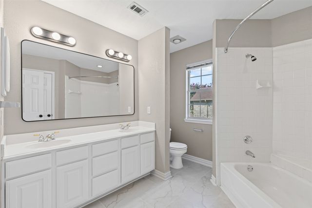 5105 Natchez Drive, Rowlett, TX 75088