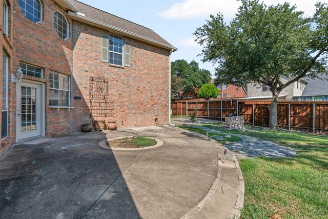 5105 Natchez Drive, Rowlett, TX 75088