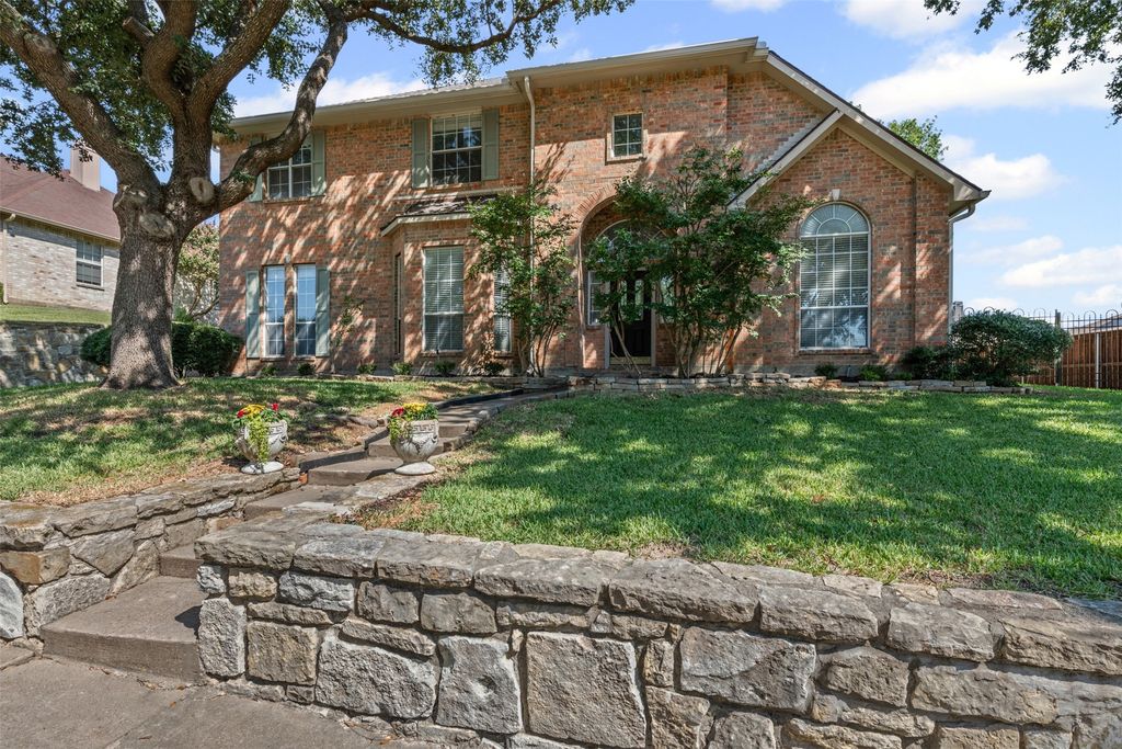 5105 Natchez Drive, Rowlett, TX 75088