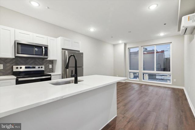 1230 N MARSHALL ST, Philadelphia, PA 19122