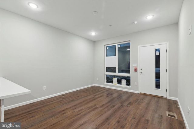 1230 N MARSHALL ST, Philadelphia, PA 19122