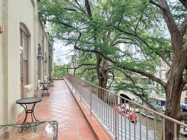 245 Losoya, San Antonio, TX 78205