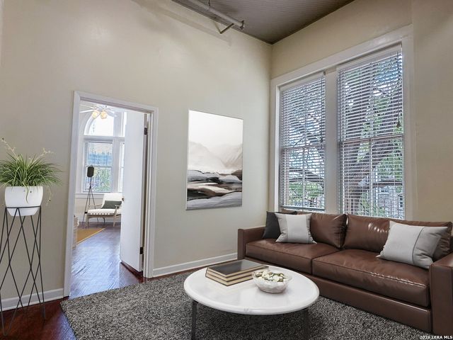 245 Losoya, San Antonio, TX 78205