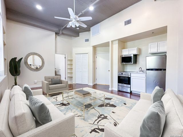 245 Losoya, San Antonio, TX 78205