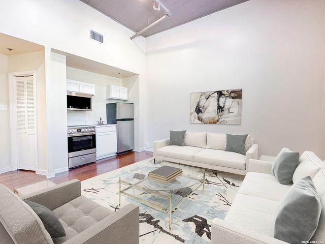 245 Losoya, San Antonio, TX 78205