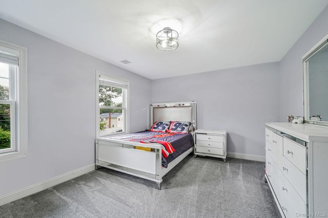 120 4th Street, Saint James, NY 11780