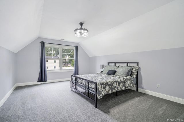 120 4th Street, Saint James, NY 11780