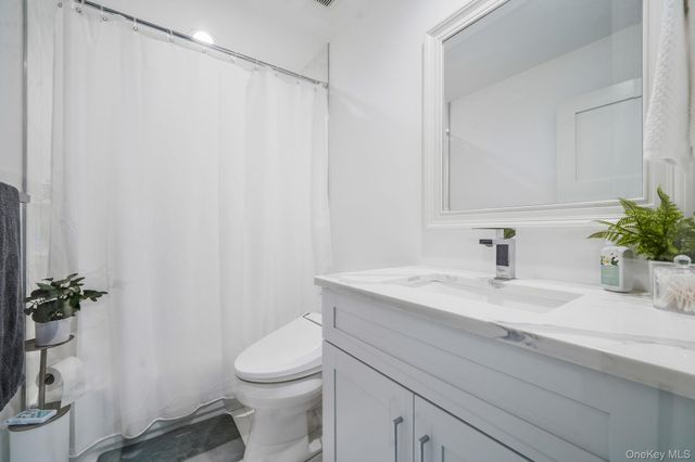 120 4th Street, Saint James, NY 11780
