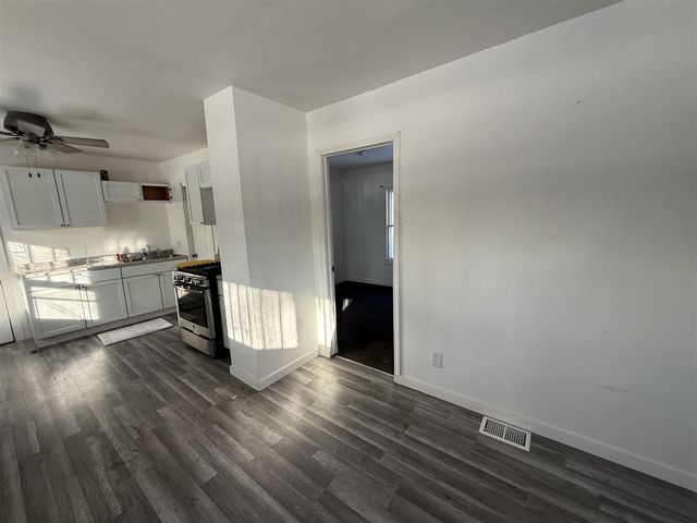 591 Mary Street, Muskegon, MI 49442