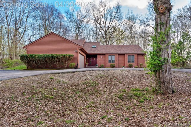 8412 Beacon Lane, Salem Township, MI 48168