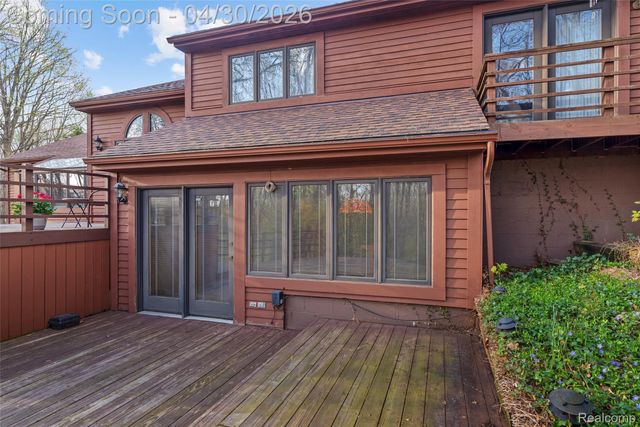 8412 Beacon Lane, Salem Township, MI 48168