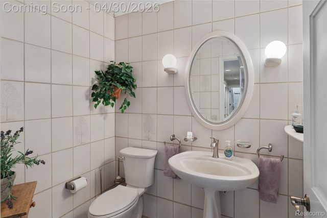 8412 Beacon Lane, Salem Township, MI 48168