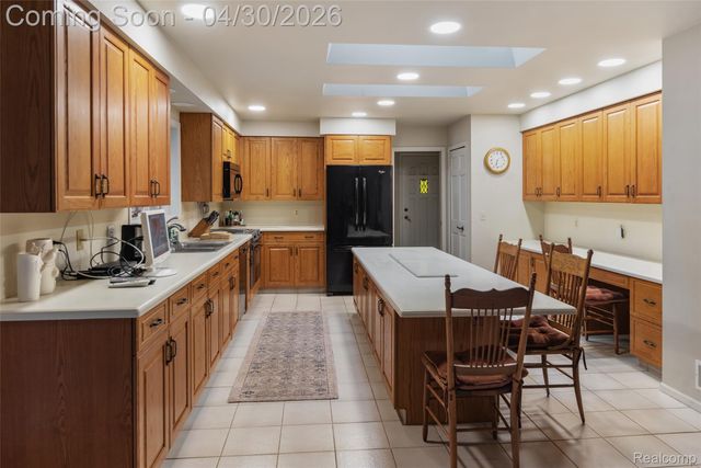 8412 Beacon Lane, Salem Township, MI 48168