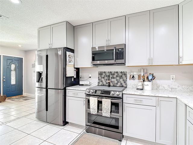 3729 SAND PEBBLE DRIVE, Valrico, FL 33596
