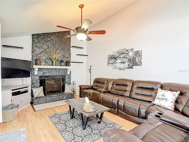 3729 SAND PEBBLE DRIVE, Valrico, FL 33596