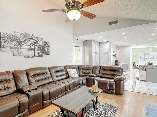 3729 SAND PEBBLE DRIVE, Valrico, FL 33596