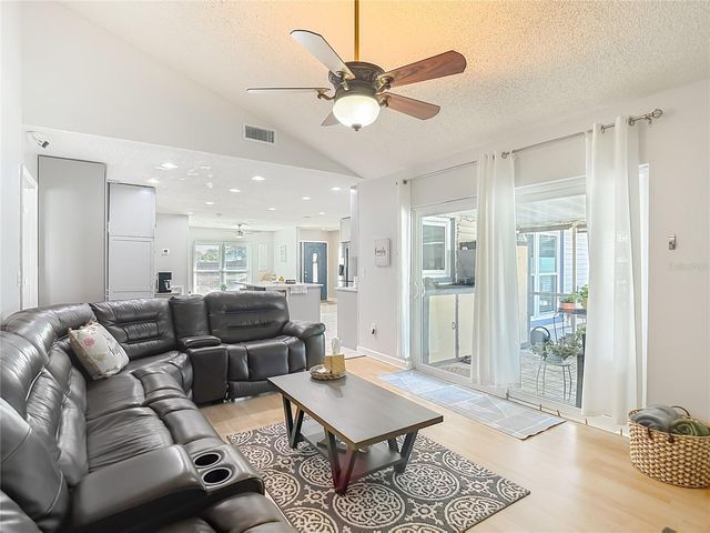 3729 SAND PEBBLE DRIVE, Valrico, FL 33596