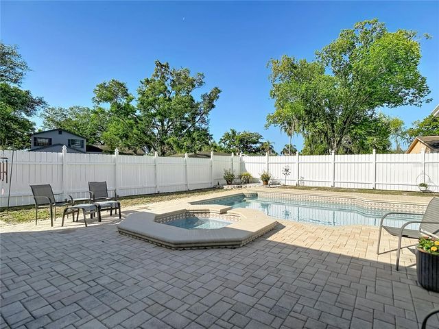 3729 SAND PEBBLE DRIVE, Valrico, FL 33596