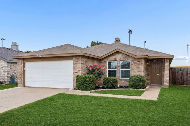 5441 Camarillo Drive, Fort Worth, TX 76244