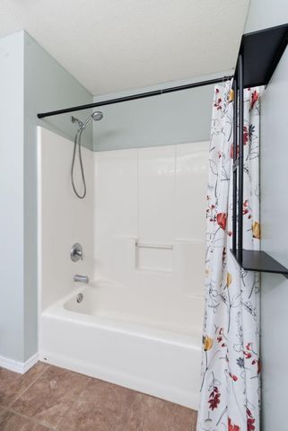 1135 W Broad Street, Republic, MO 65738