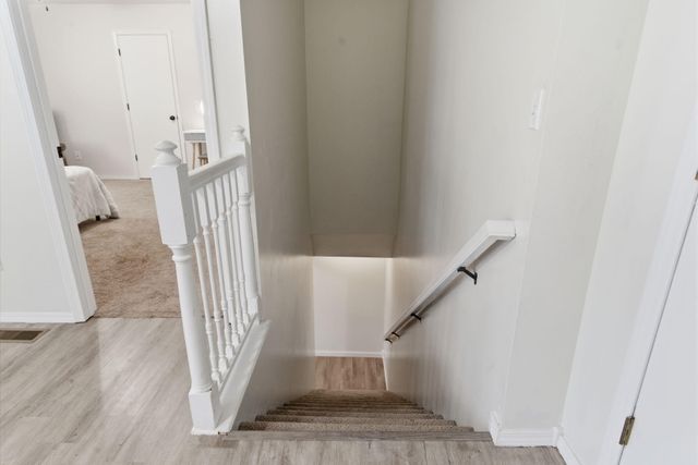 1135 W Broad Street, Republic, MO 65738