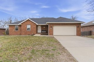 1135 W Broad Street, Republic, MO 65738