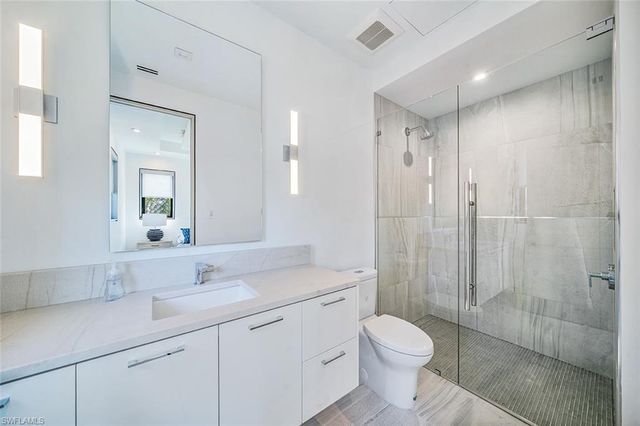 2201 Shad CT, Naples, FL 34102
