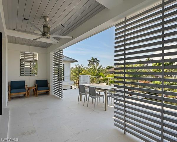 2201 Shad CT, Naples, FL 34102