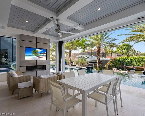 2201 Shad CT, Naples, FL 34102