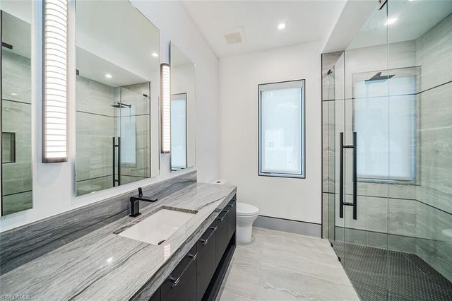2201 Shad CT, Naples, FL 34102