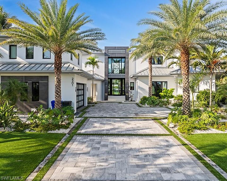 2201 Shad CT, Naples, FL 34102