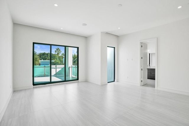4524 Sea Grape Drive N, Lauderdale By The Sea, FL 33308