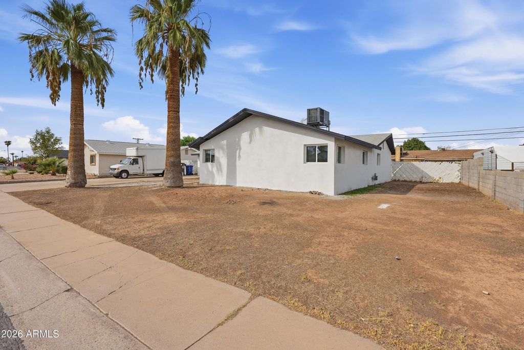6402 W ORANGE Drive, Glendale, AZ 85301 — photo 3