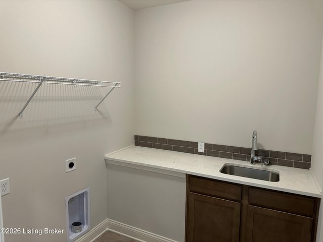 3612 Ringing Bell Ln, Louisville, KY 40245