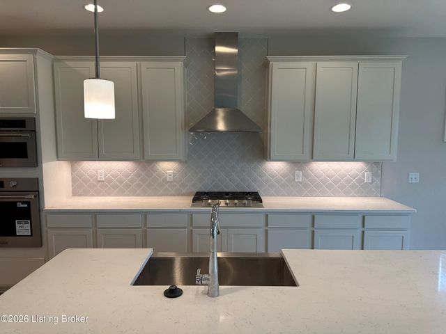 3612 Ringing Bell Ln, Louisville, KY 40245