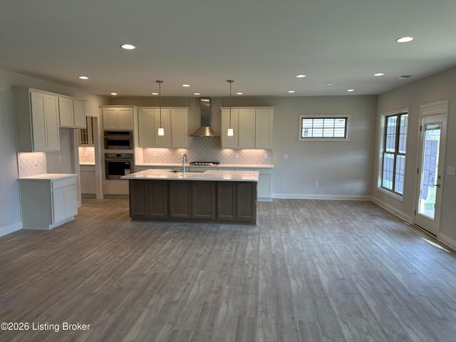 3612 Ringing Bell Ln, Louisville, KY 40245