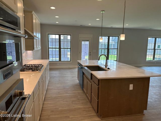 3612 Ringing Bell Ln, Louisville, KY 40245