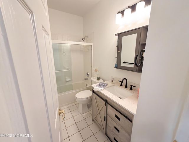 43 Banbury Lane, Jackson, NJ 08527
