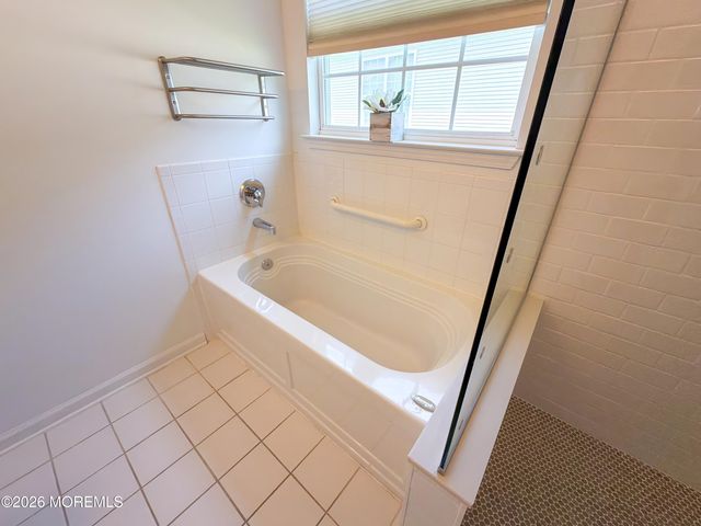 43 Banbury Lane, Jackson, NJ 08527