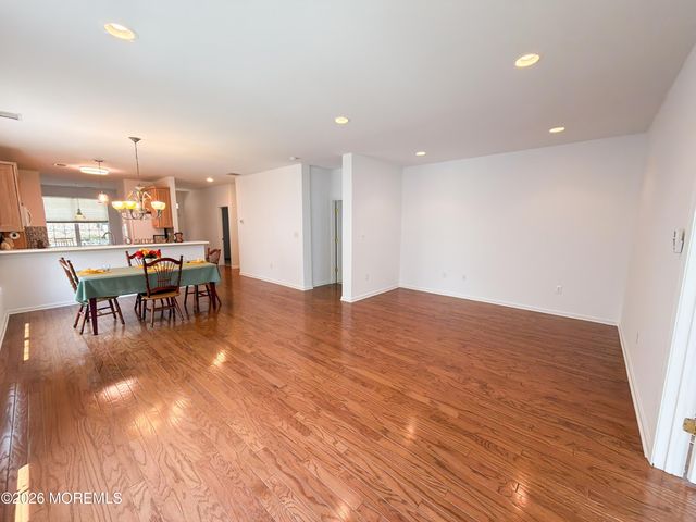 43 Banbury Lane, Jackson, NJ 08527